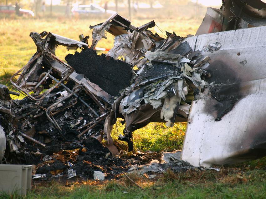 Kleinflugzeug abgestuerzt Sankt Augustin Meindorf P222.JPG